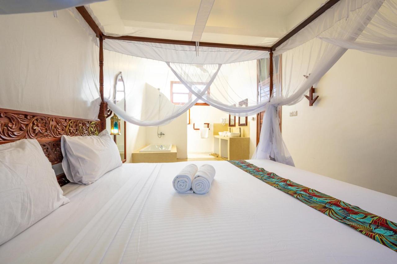 Tasneem Islamic Luxury Suites ジャンビアニ エクステリア 写真