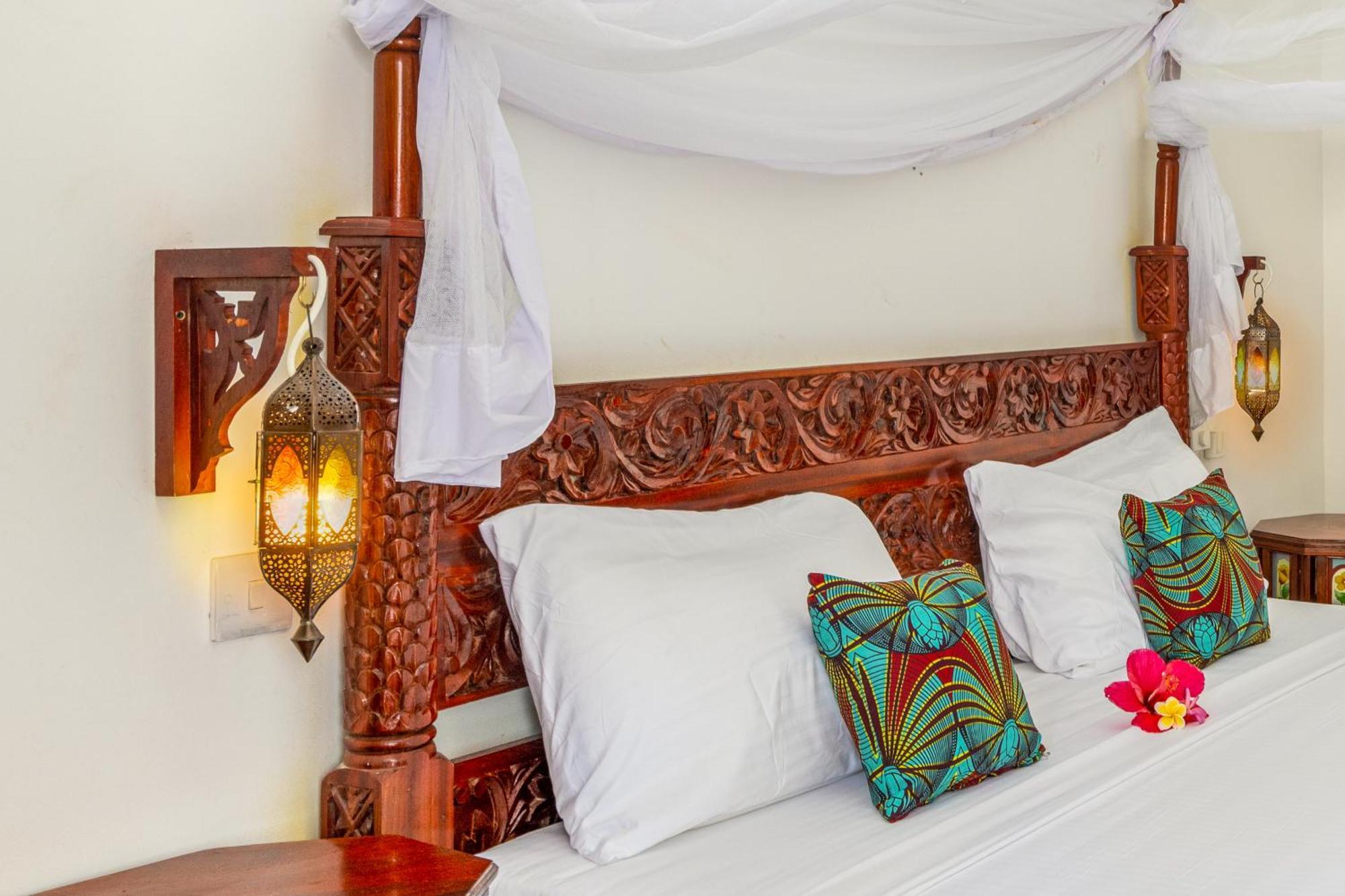 Tasneem Islamic Luxury Suites ジャンビアニ エクステリア 写真