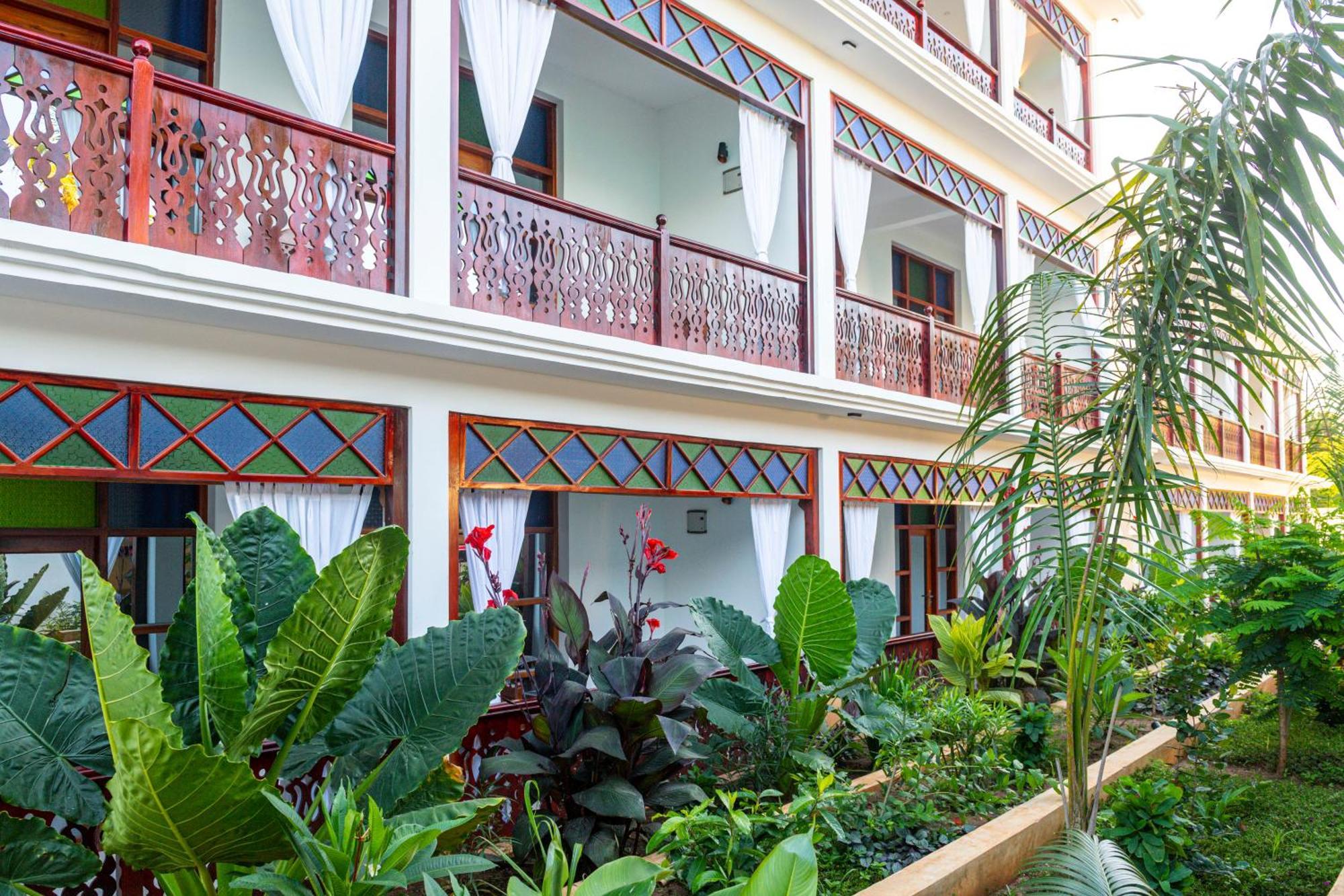 Tasneem Islamic Luxury Suites ジャンビアニ エクステリア 写真