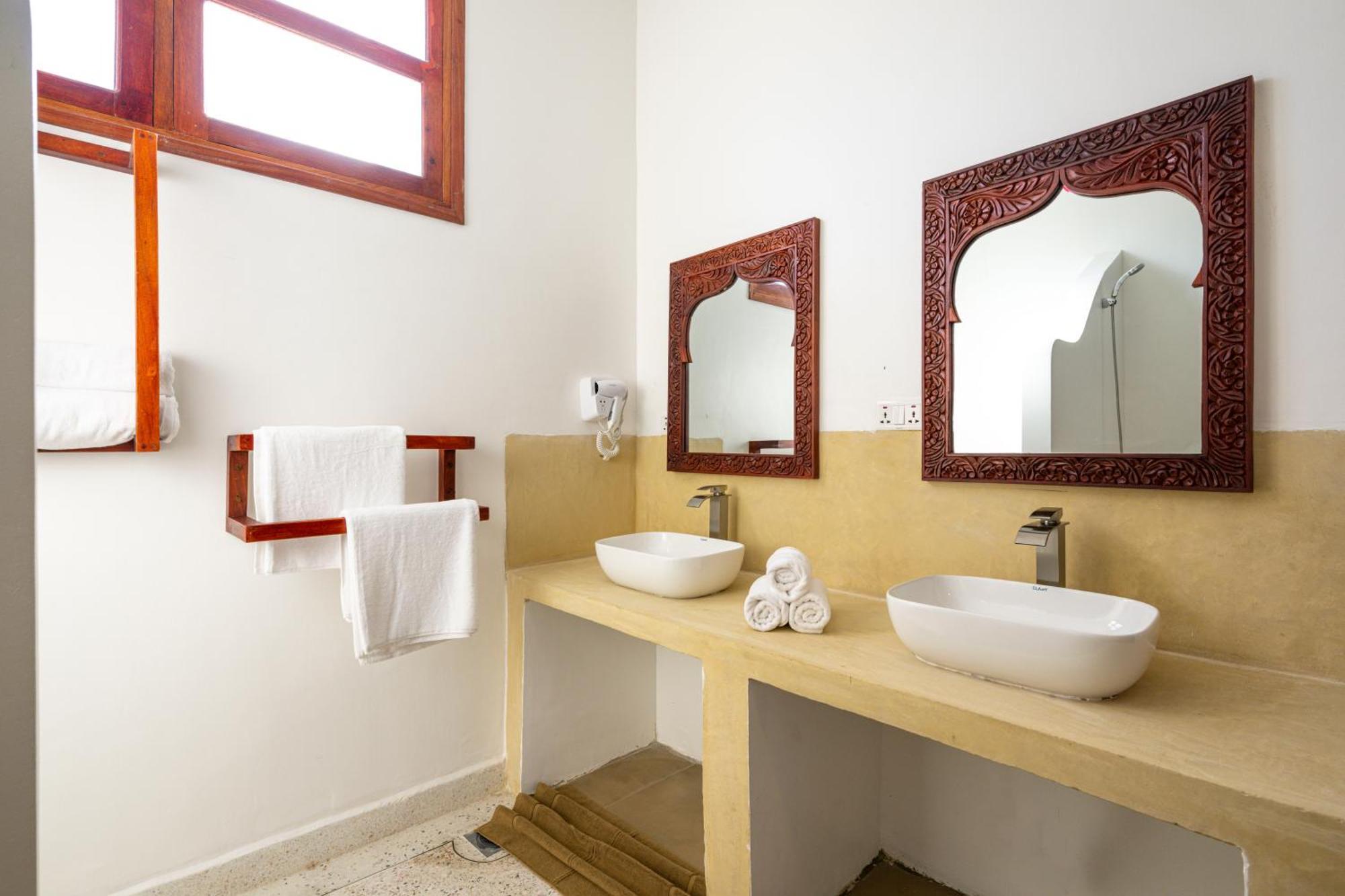 Tasneem Islamic Luxury Suites ジャンビアニ エクステリア 写真