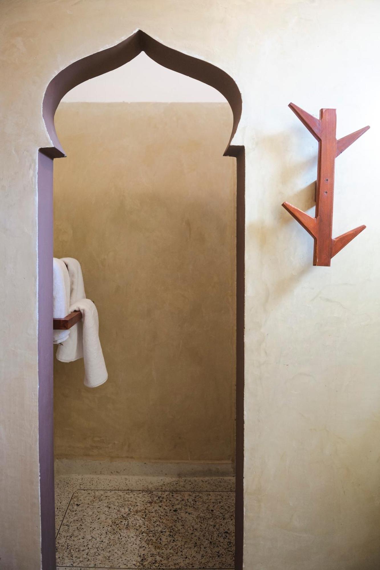 Tasneem Islamic Luxury Suites ジャンビアニ エクステリア 写真