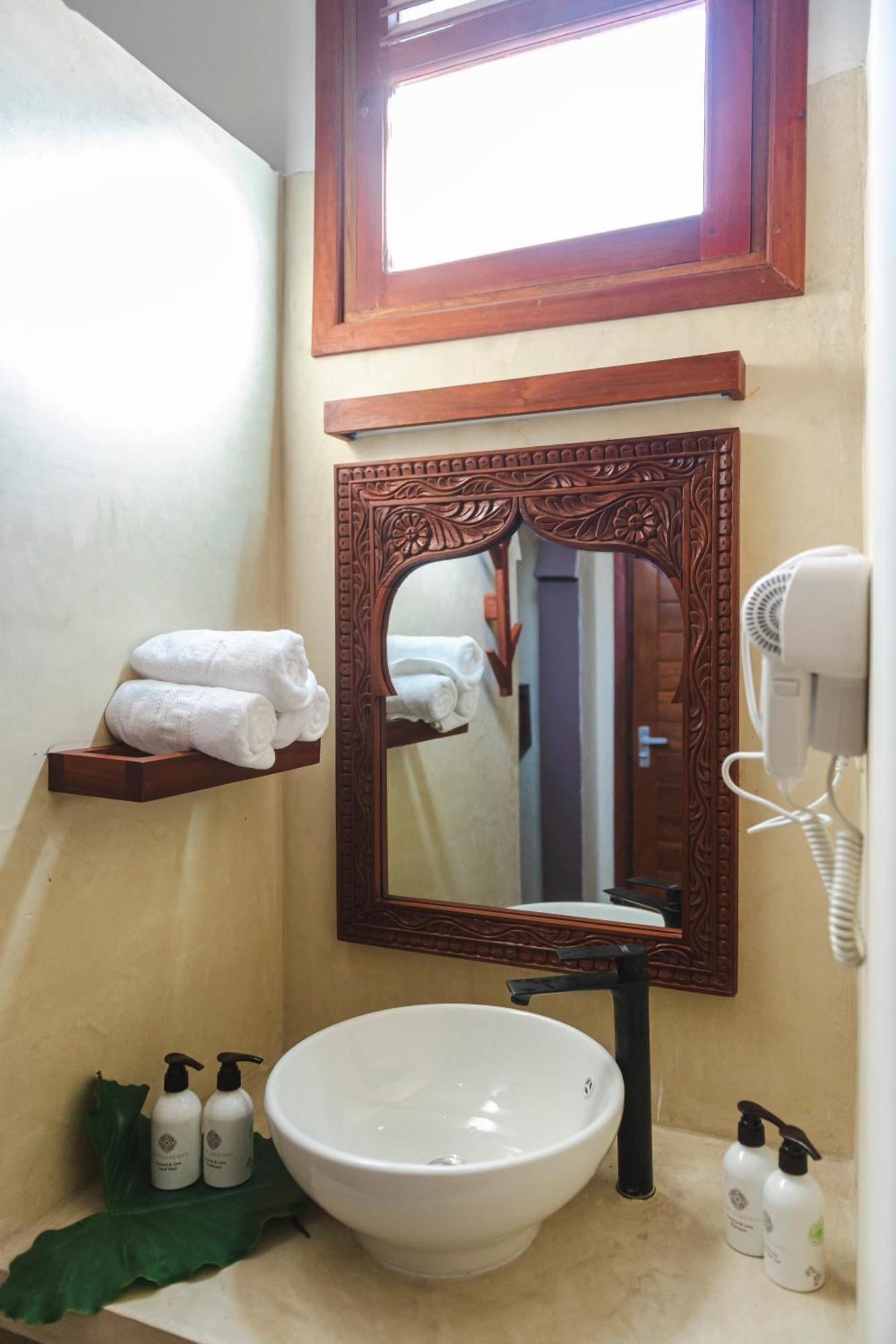 Tasneem Islamic Luxury Suites ジャンビアニ エクステリア 写真