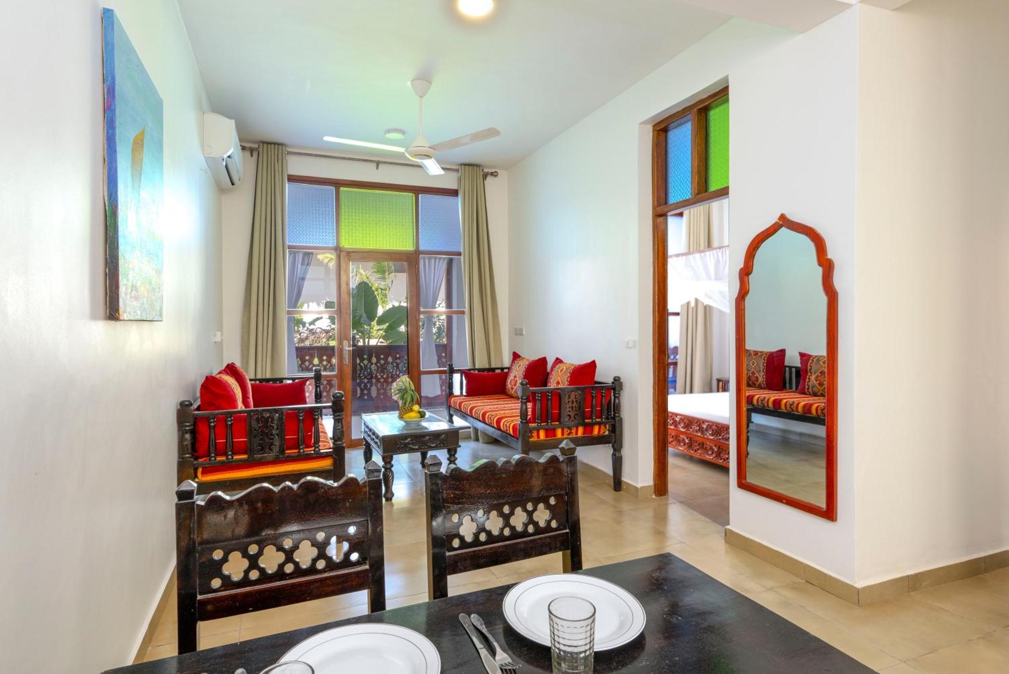 Tasneem Islamic Luxury Suites ジャンビアニ エクステリア 写真