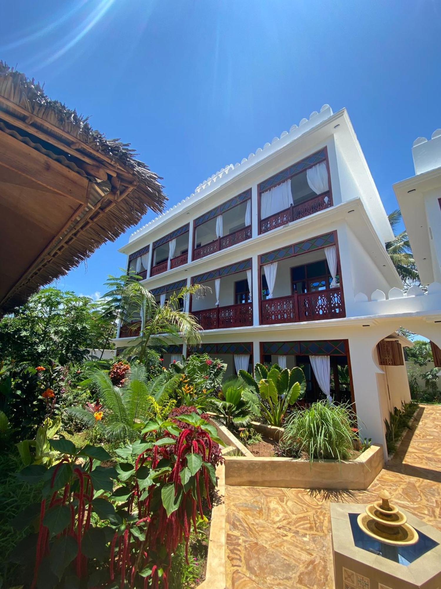Tasneem Islamic Luxury Suites ジャンビアニ エクステリア 写真